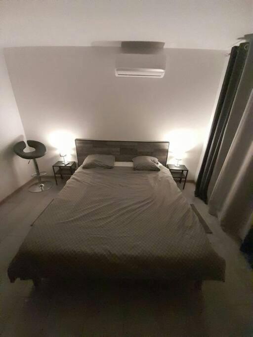 Appartement Spacieux &Tres Calme. Spacious & Very Quiet Apartment. การ์โรส ภายนอก รูปภาพ